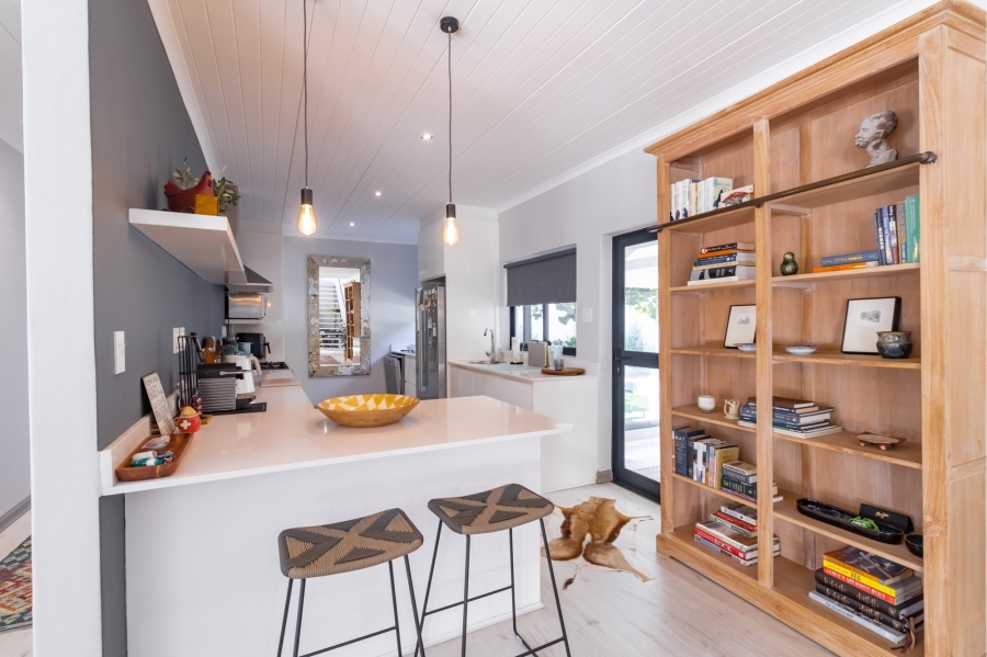 4 Bedroom Property for Sale in Middedorp Western Cape